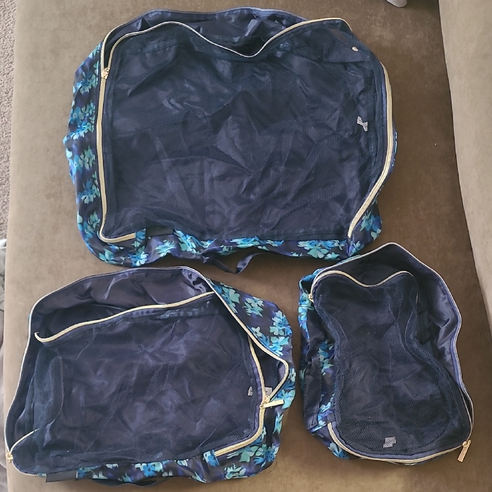 Ellen Tracy Blue and Black Travel Organizers